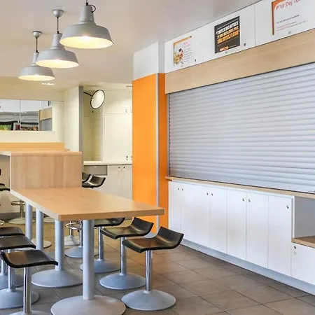 Hotel Unisotel Parc Des Exposition Ex F1 *